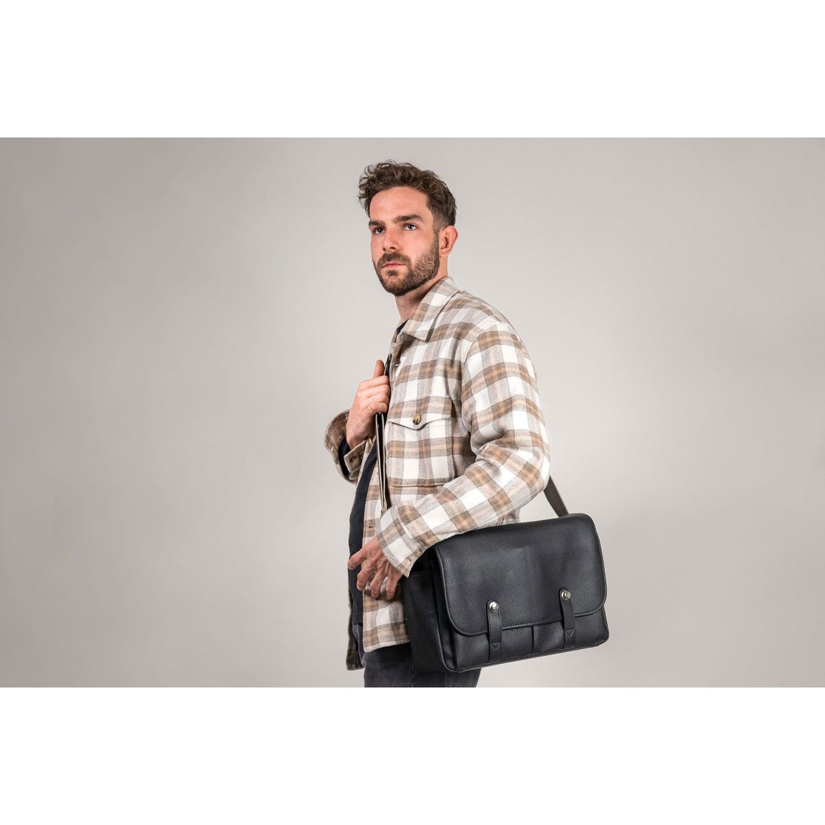 Oberwerth Kameratasche und Messenger Bag William Red Dot