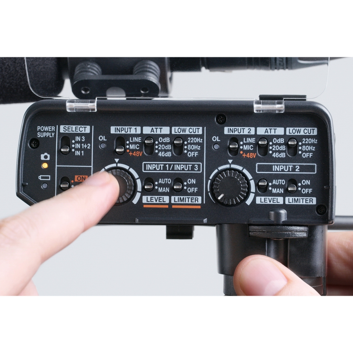 Tascam CA-XLR 2 D Fuji Mikrofonadapter