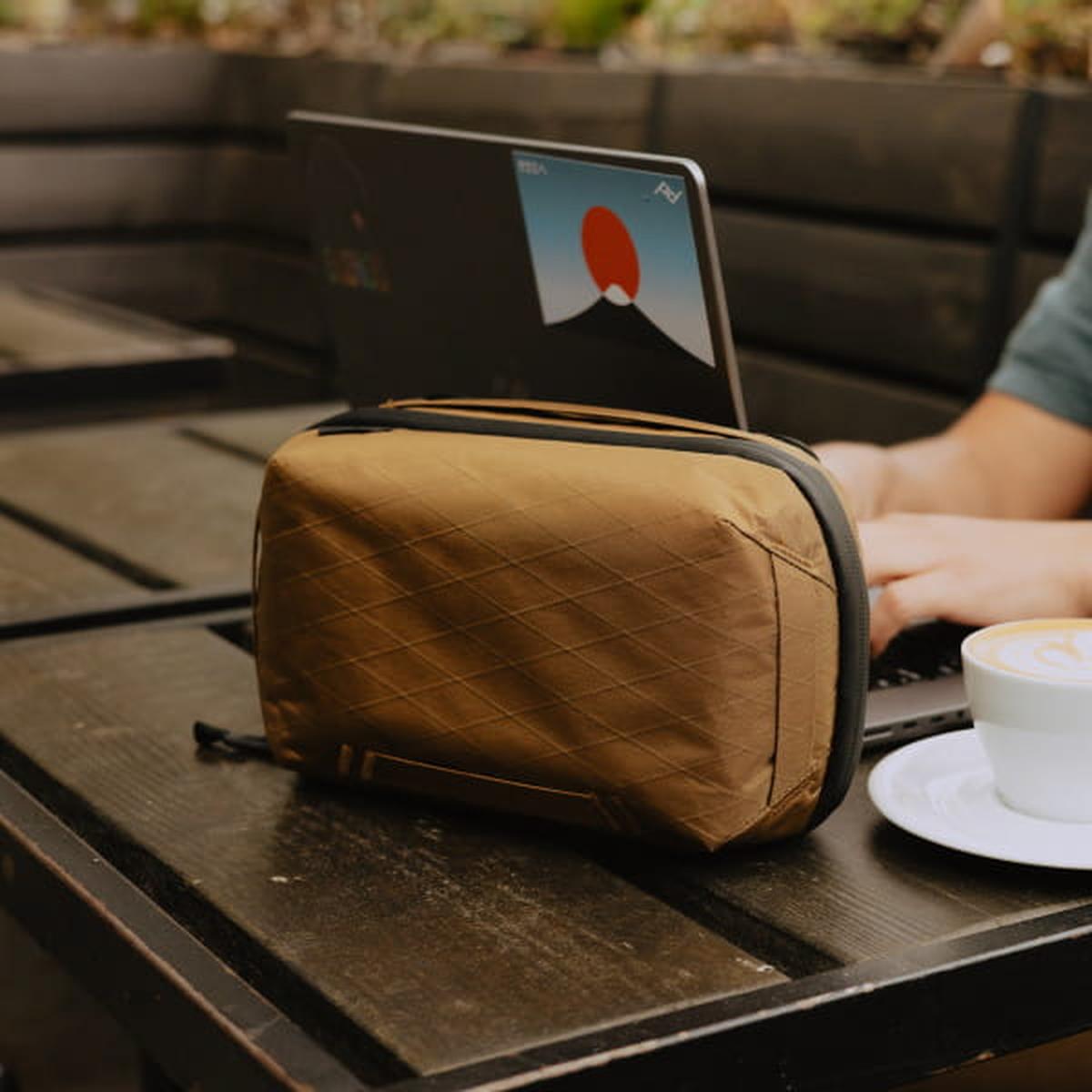 Peak Design Tech Pouch - Coyote